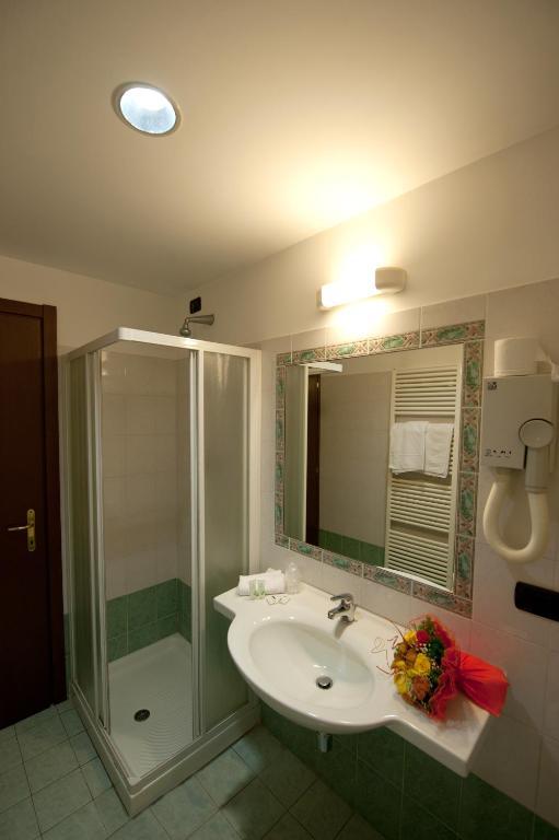 Hotel Roma Cassano Magnago Kültér fotó